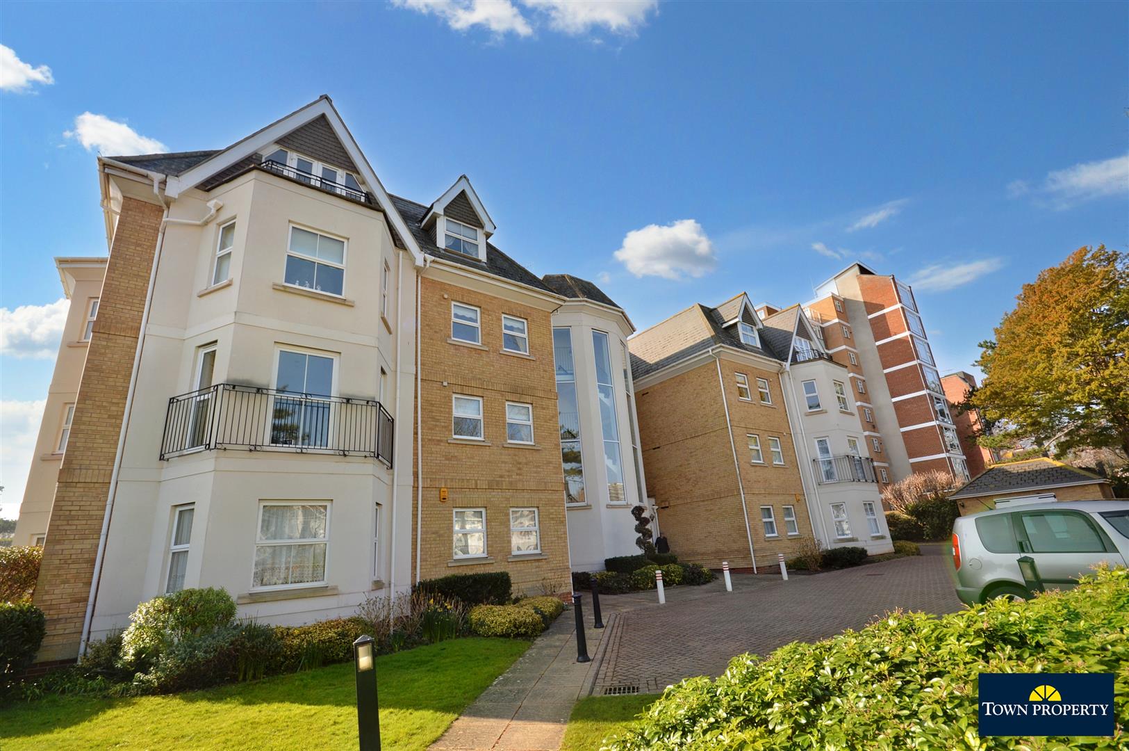 Property Details for The Goffs Eastbourne BN21 1HJ Town Property